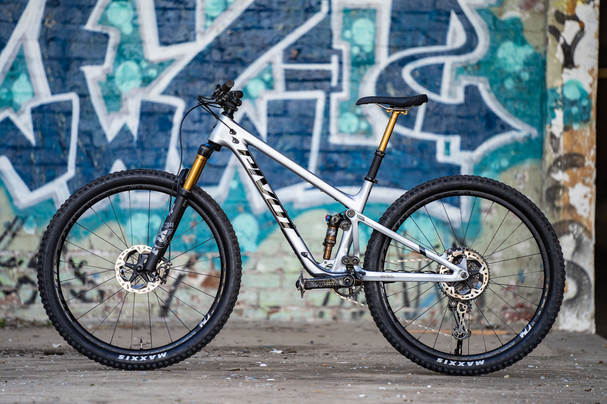 Best Trail Bikes Pivot Trail 429