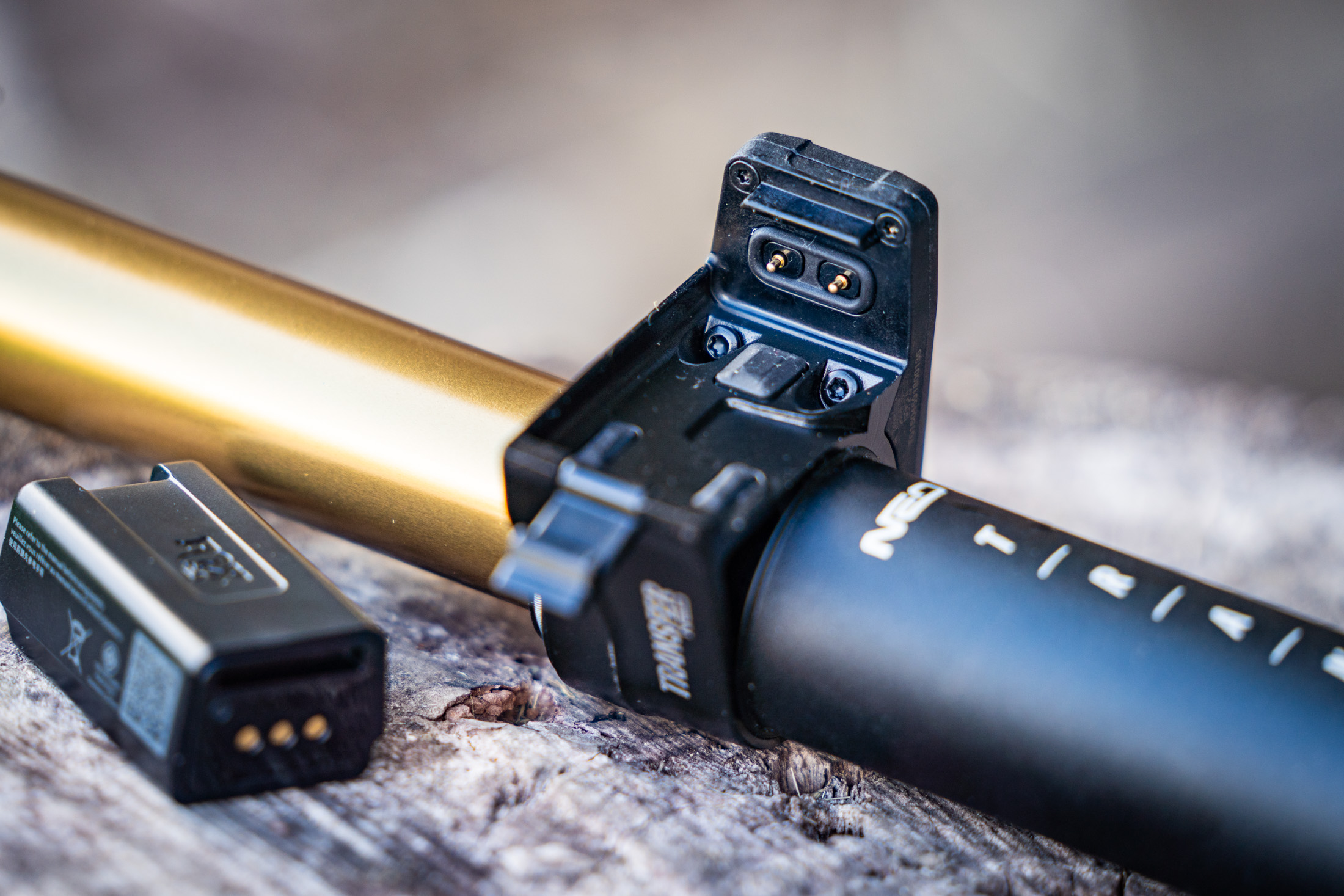 2025 fox transfer neo wireless dropper post