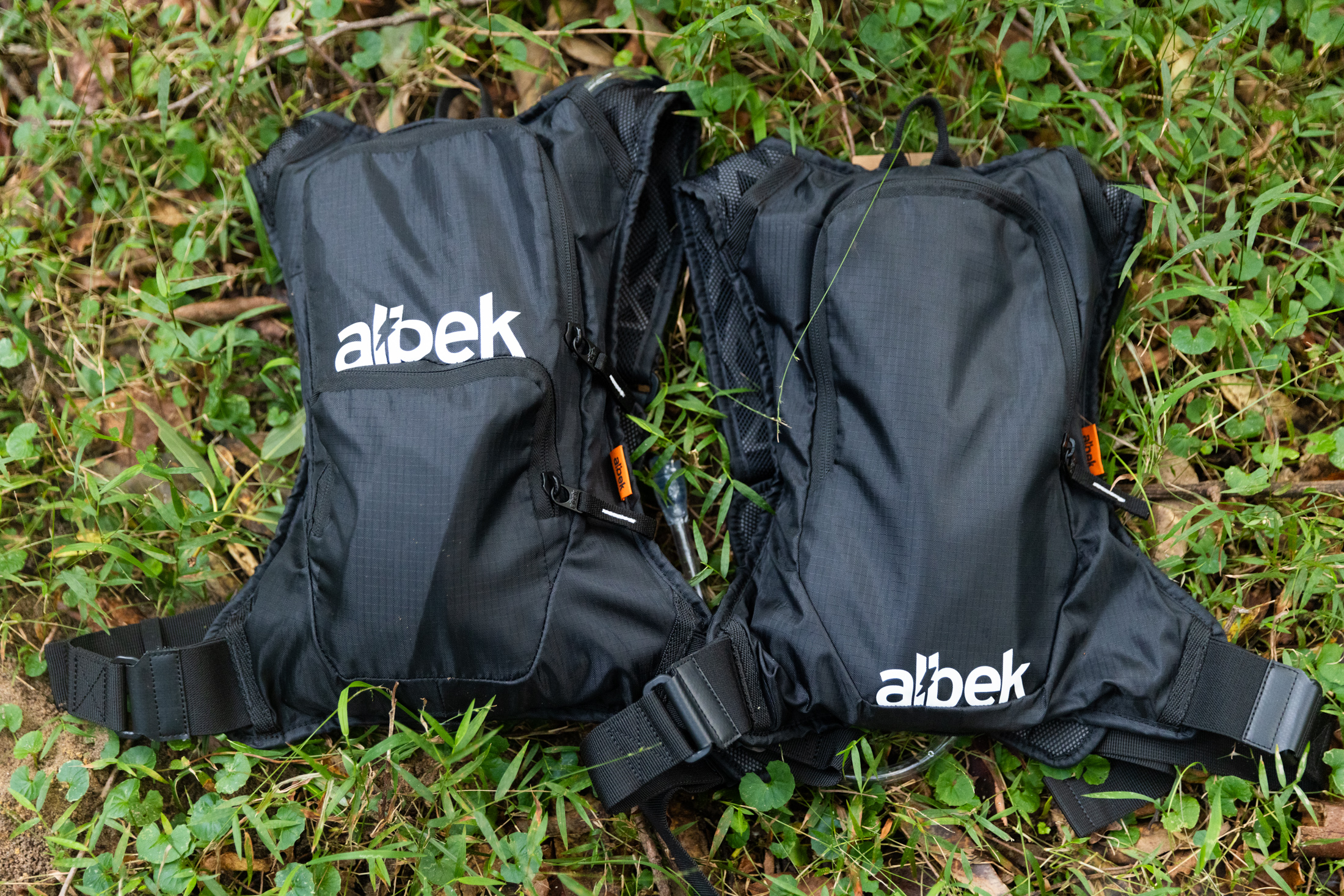 Albek H20 Haul 3 and 4 litre hydration packs