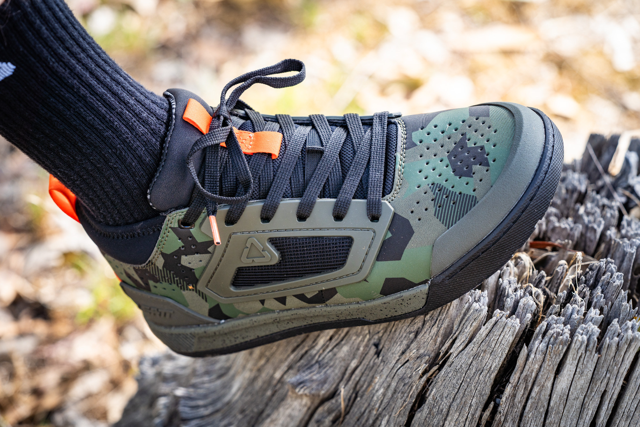leatt 3.0 flat pedal shoes