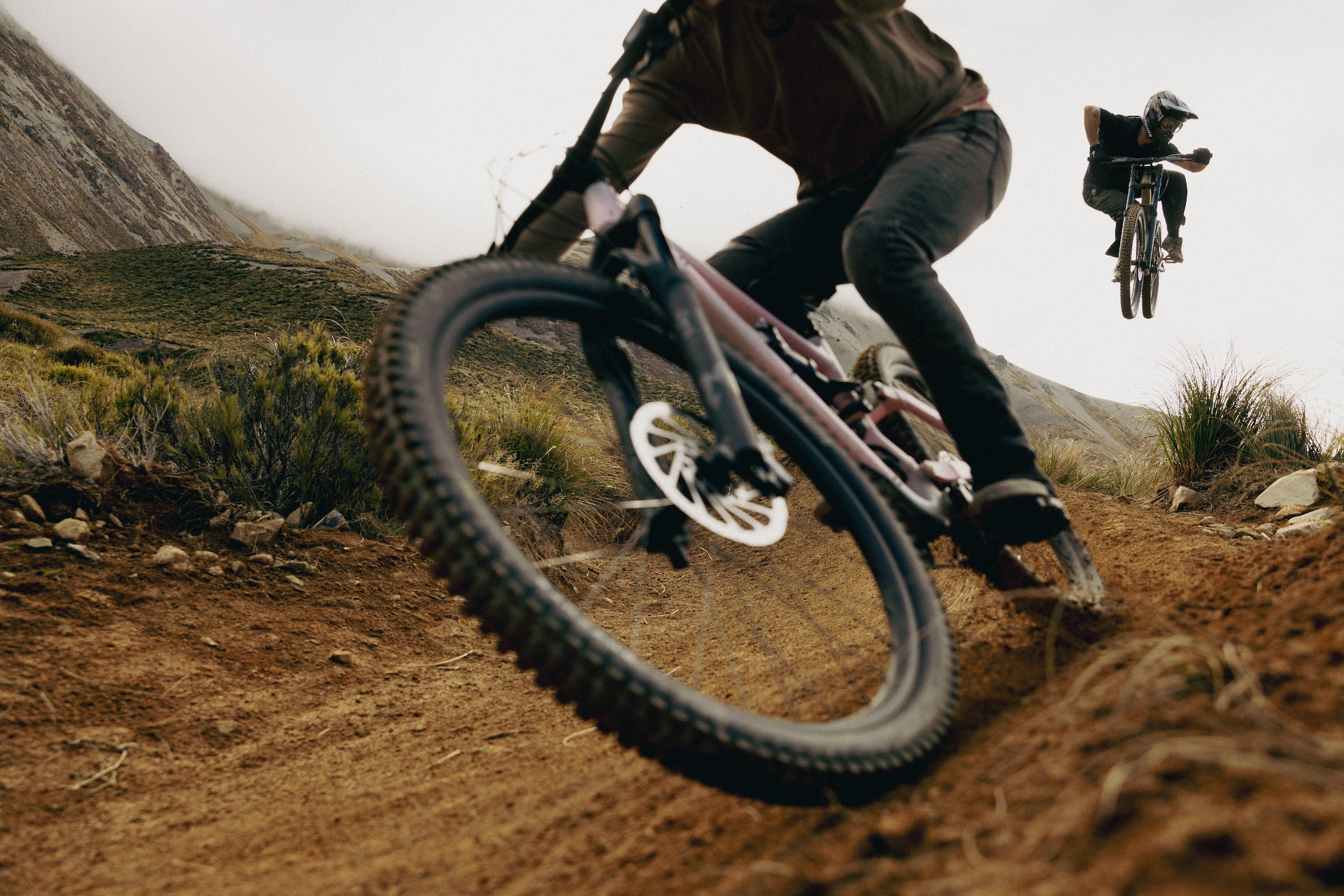 2025 specialized status 140 170 dh