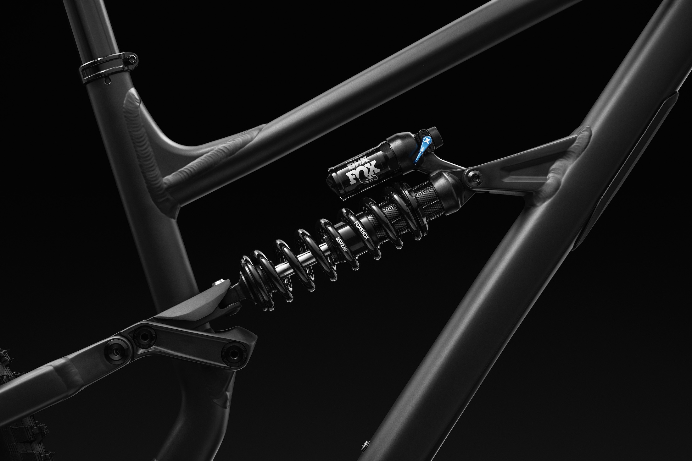 2025 specialized status 140 170 dh