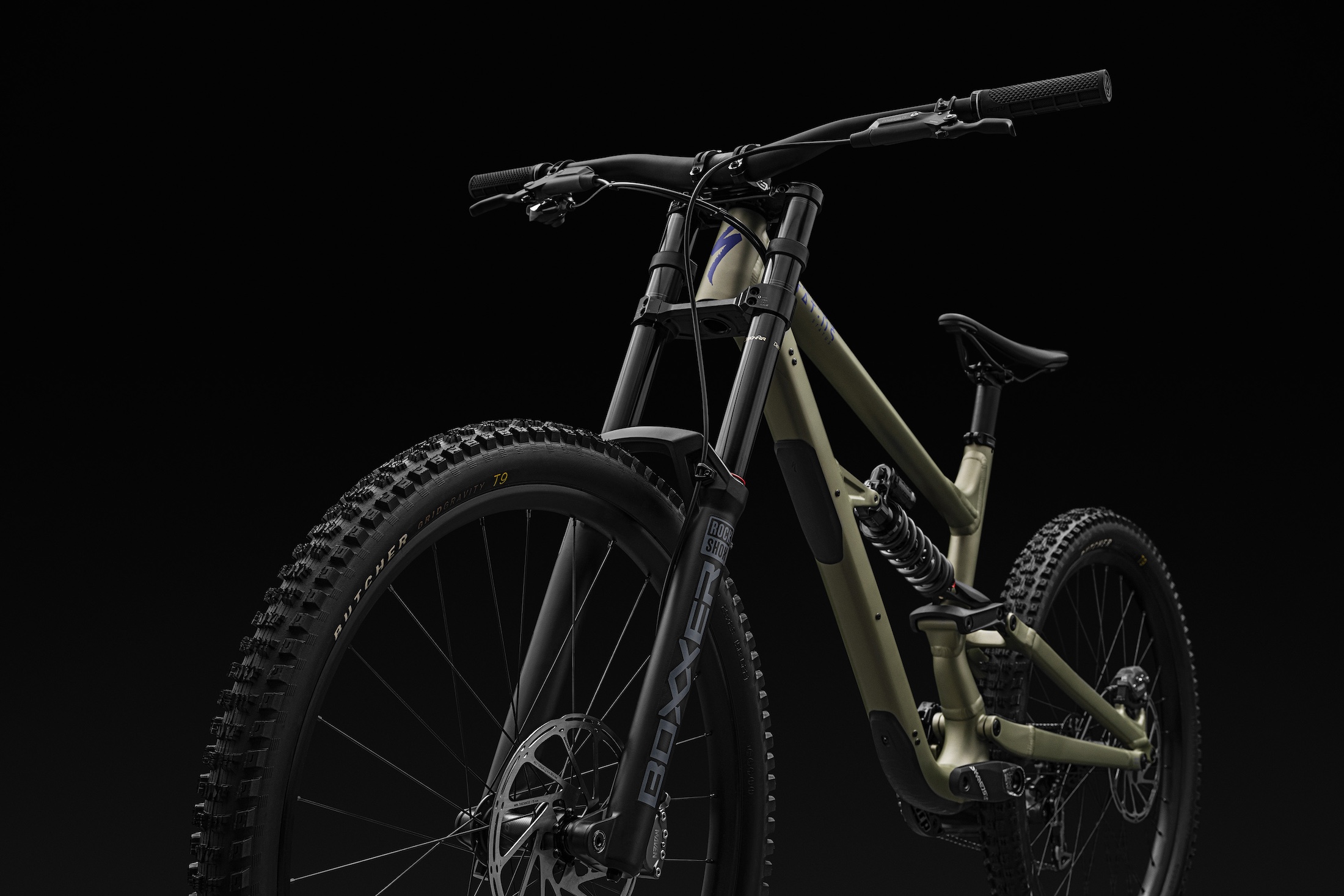2025 specialized status 140 170 dh