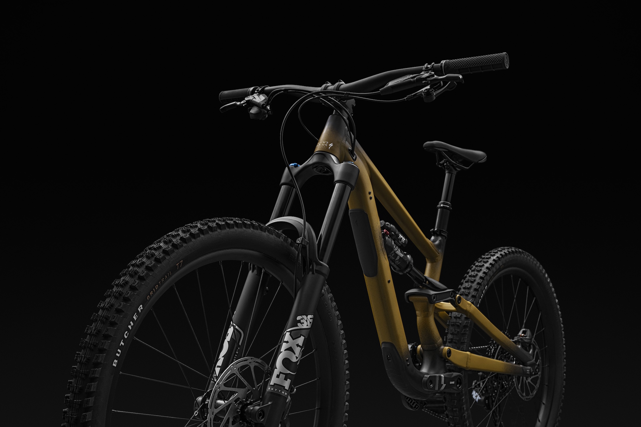 2025 specialized status 140 170 dh