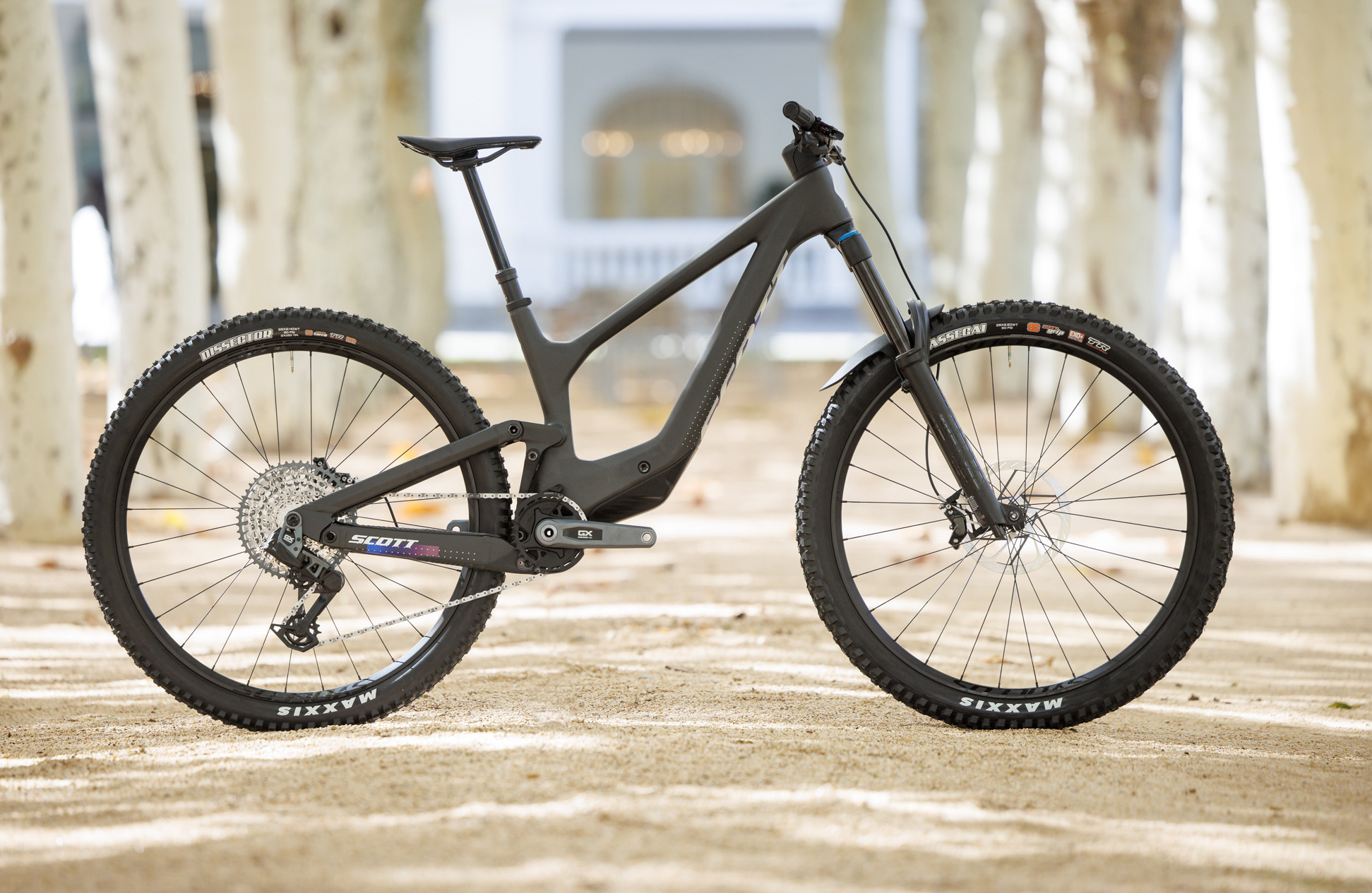 side profile of a 2024 Scott Ransom 910