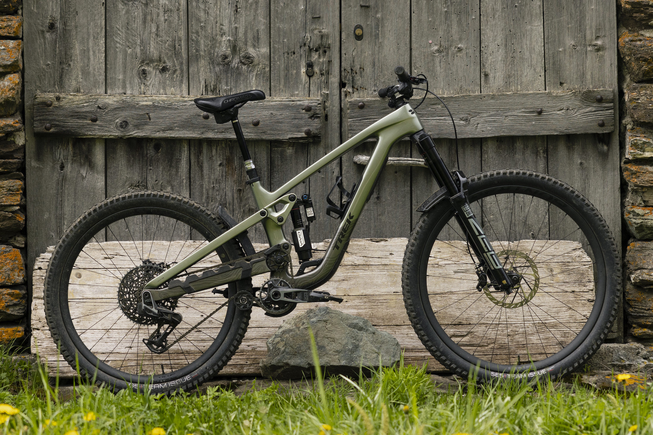 2024 trek slash enduro bike